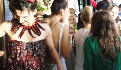 Desfile de Moda con Hortalizas