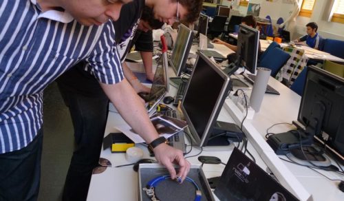 Colaboración del joyero Roberto Pinillos