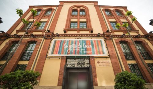 Préstamo de La Gota de Leche a alumnos de la Esdir