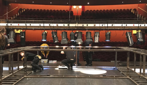 “Escenografía e Iluminación” en el Teatro Bretón