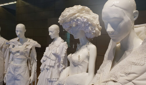 El Museo del Traje expone el vestuario para La Casa de Bernarda Alba