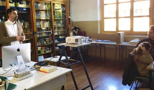 El diseñador Sergio Daniel García Leza en el Máster de Packaging