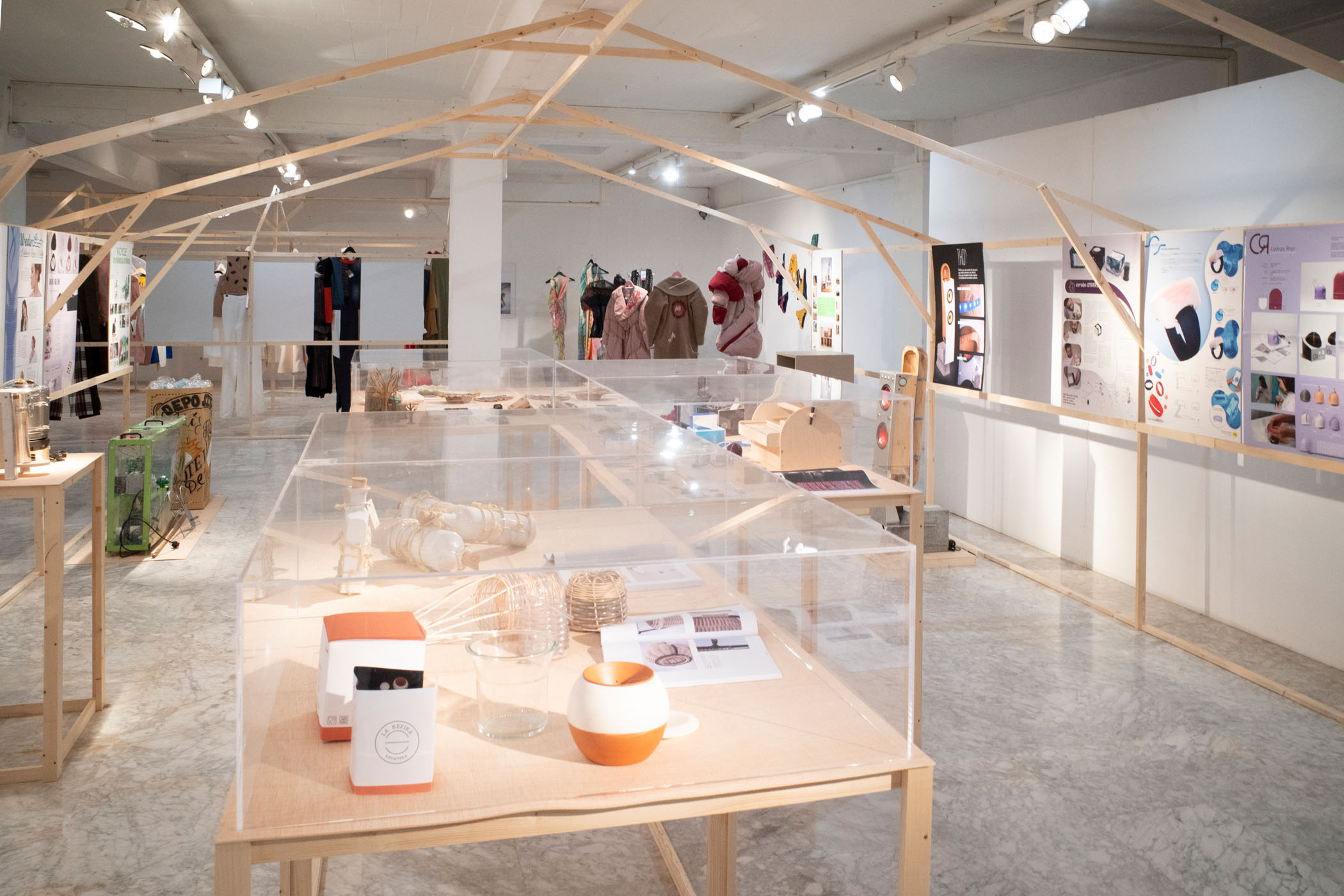 La Casa Amarilla. Exposición de los TFE y TFM 2019