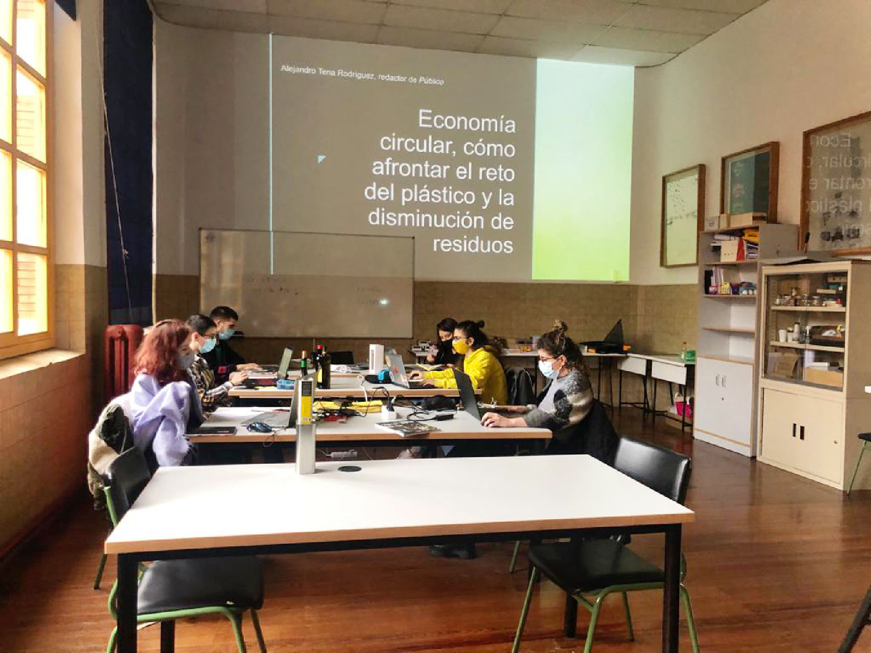 Charla de Alejandro Tena en el Máster de Packaging y en el de Calzado