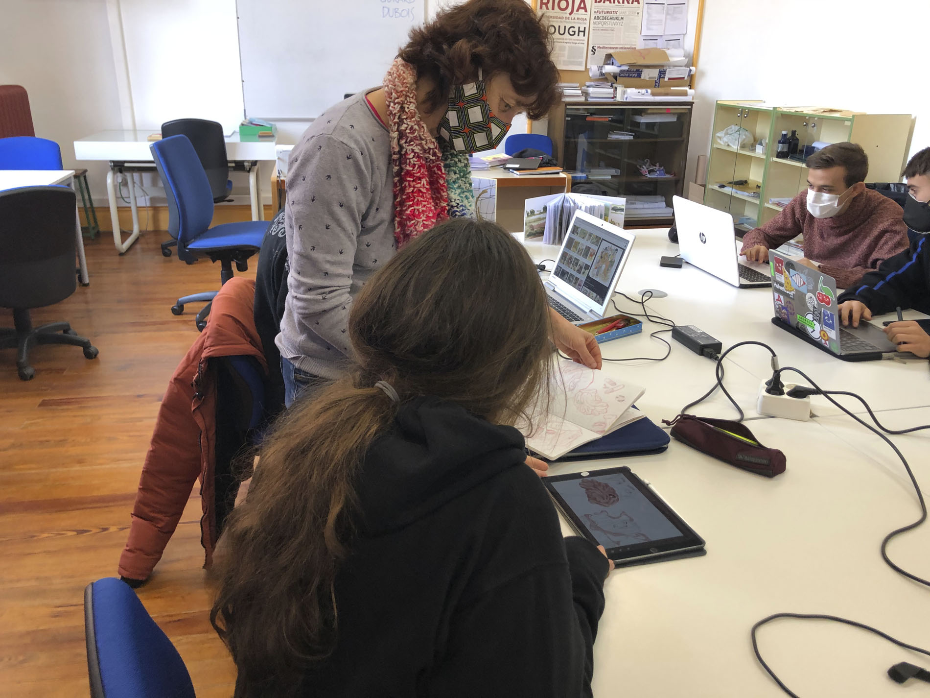 Charla de Antonia Santolaya para los estudiantes de ilustración editorial