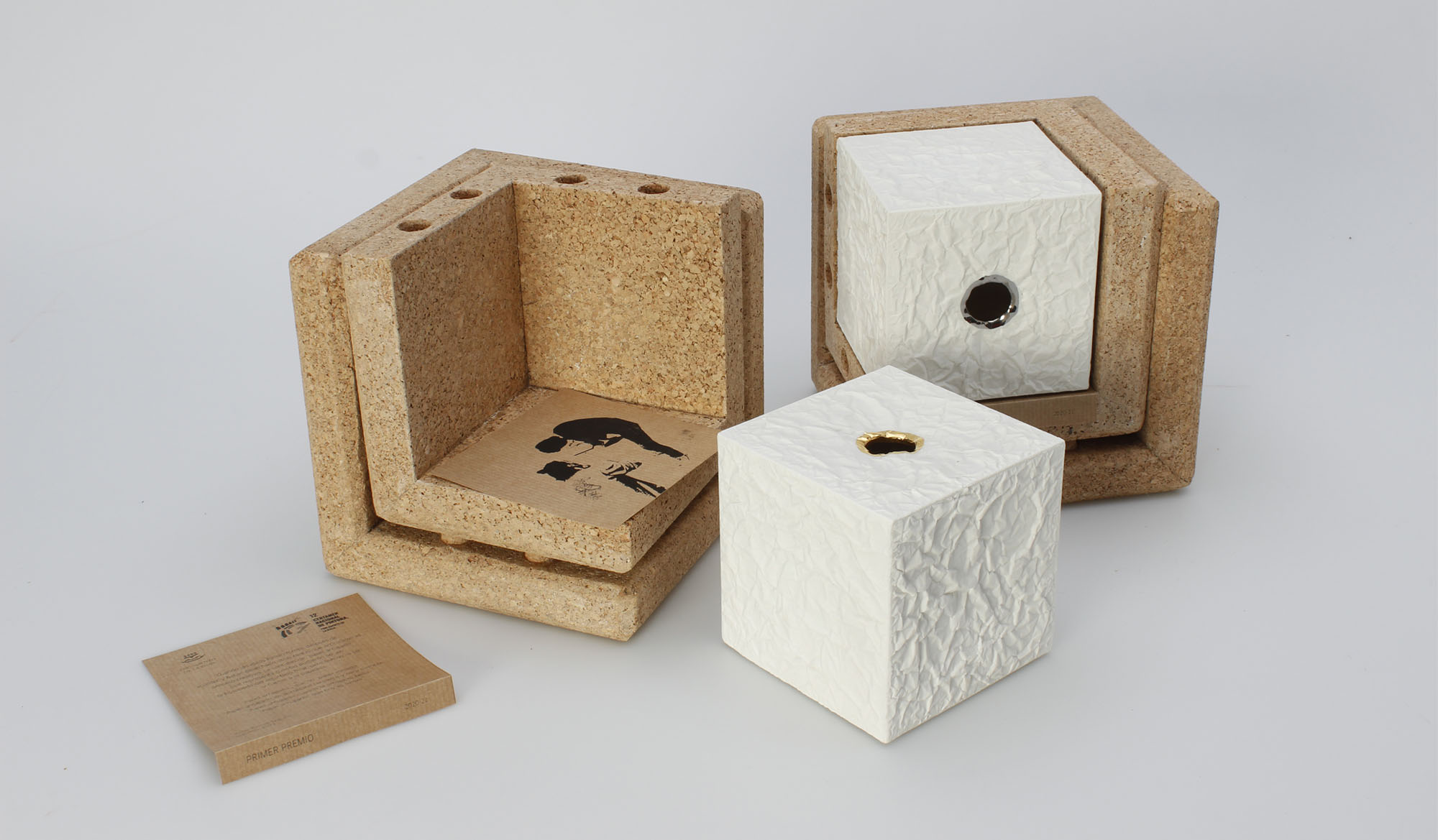 Víctor Ramos diseña los trofeos para el premio Parlamento