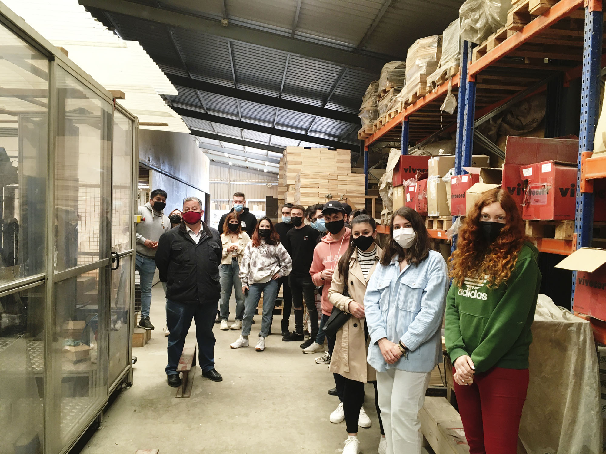 Envases y embalajes visita la fábrica Vargas