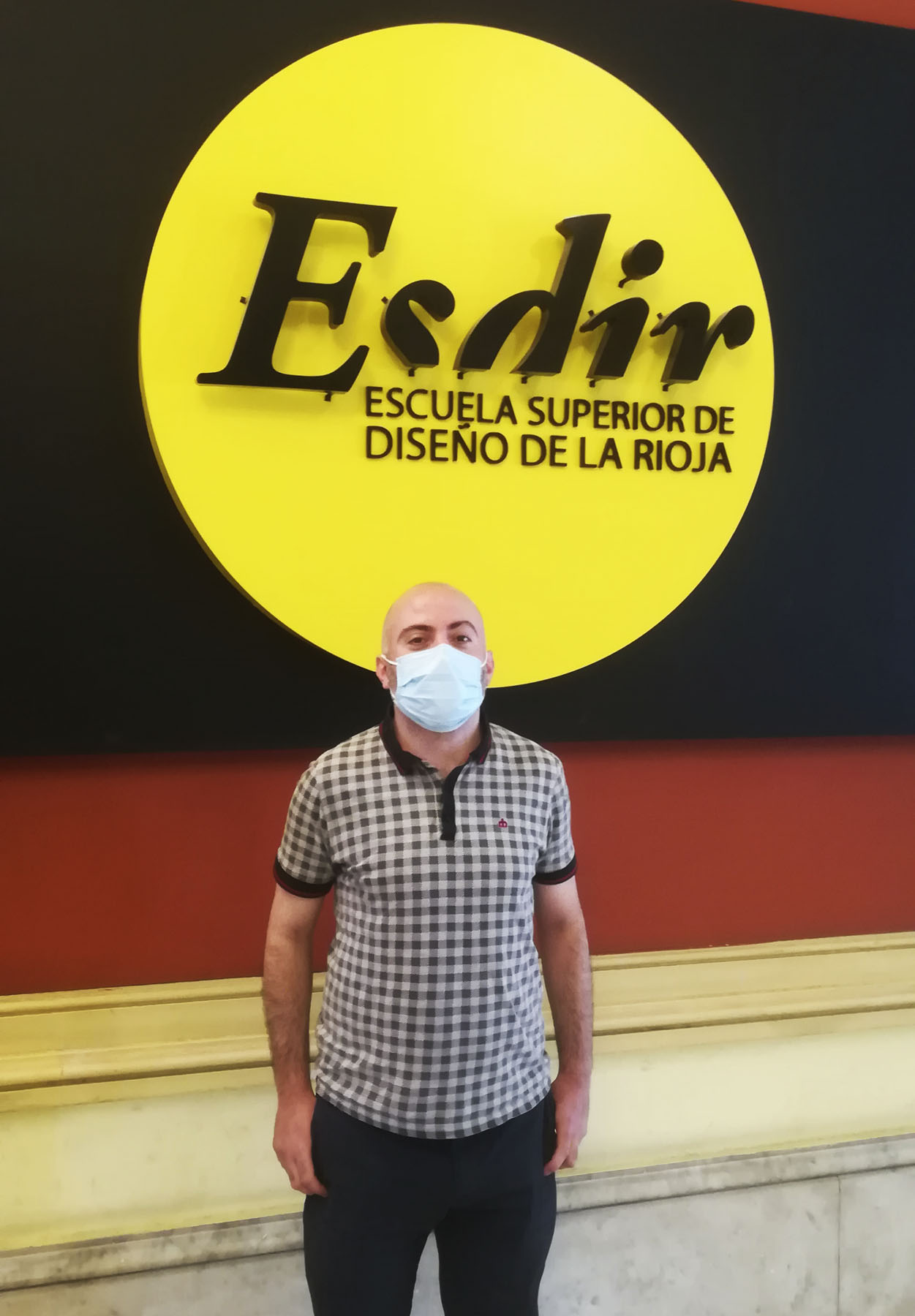 Charla sobre comunicación en el diseño.