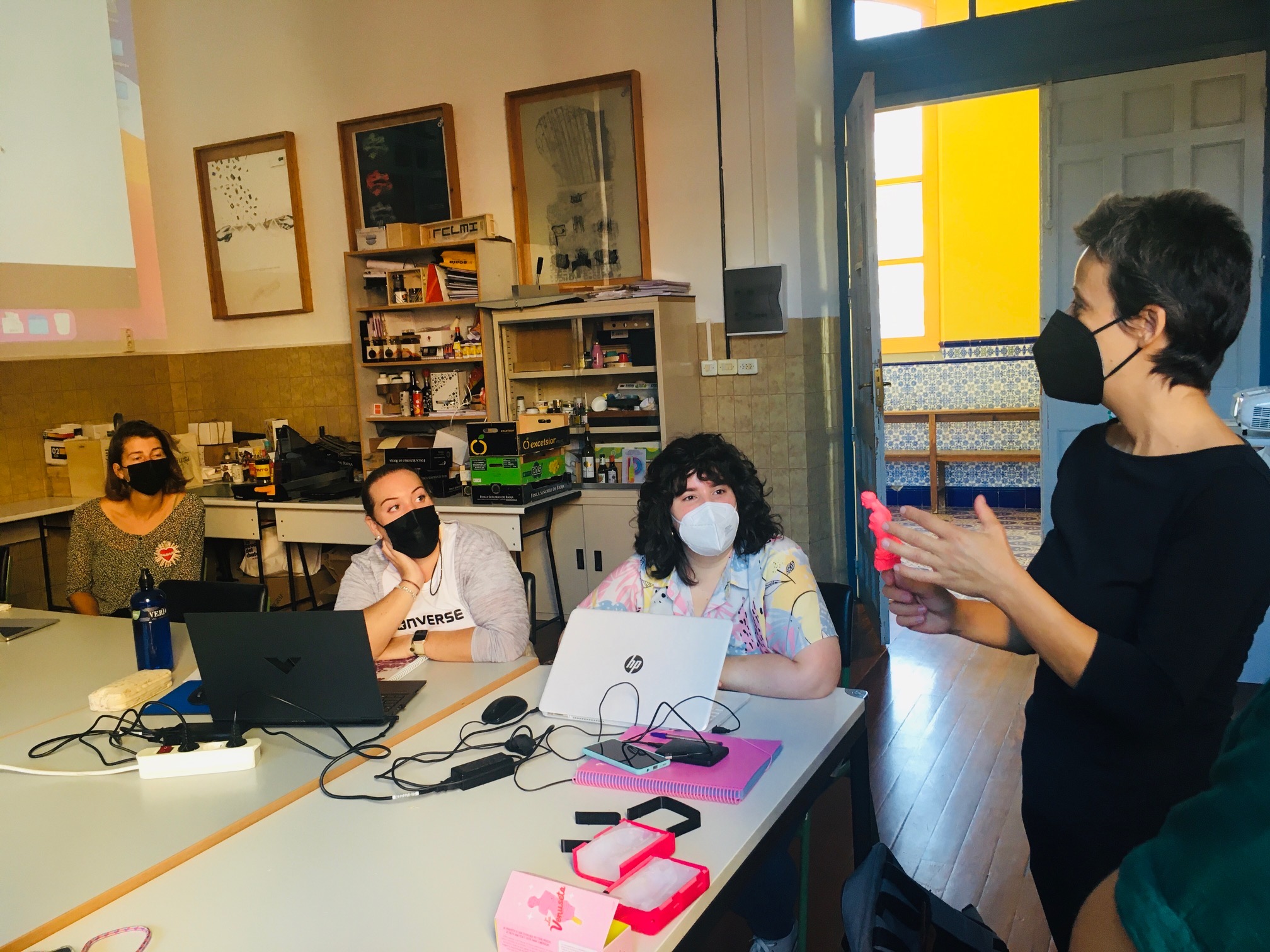 Las creadoras del helado La Venuseta visitan el Máster de Packaging.