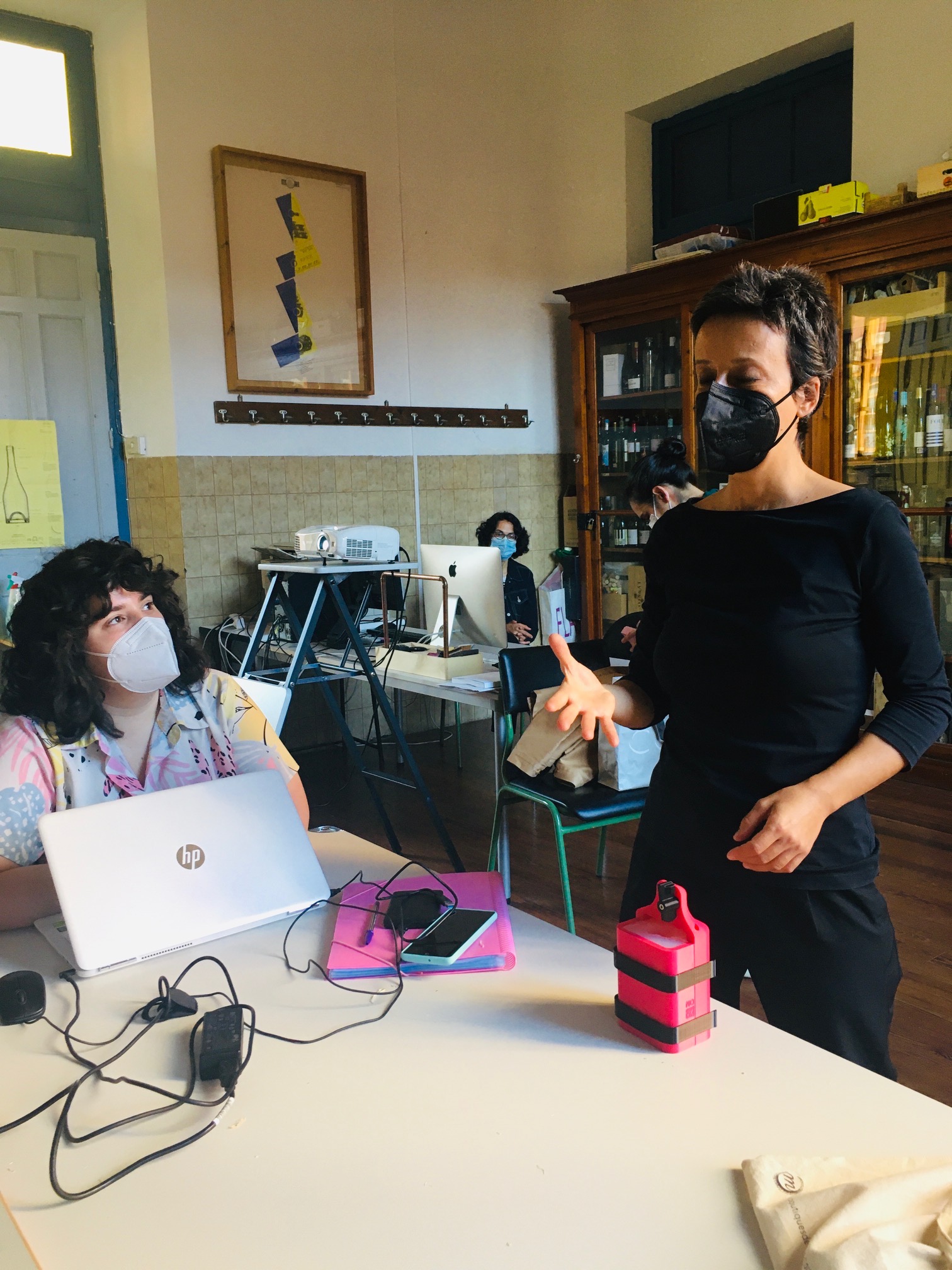 Las creadoras del helado La Venuseta visitan el Máster de Packaging.