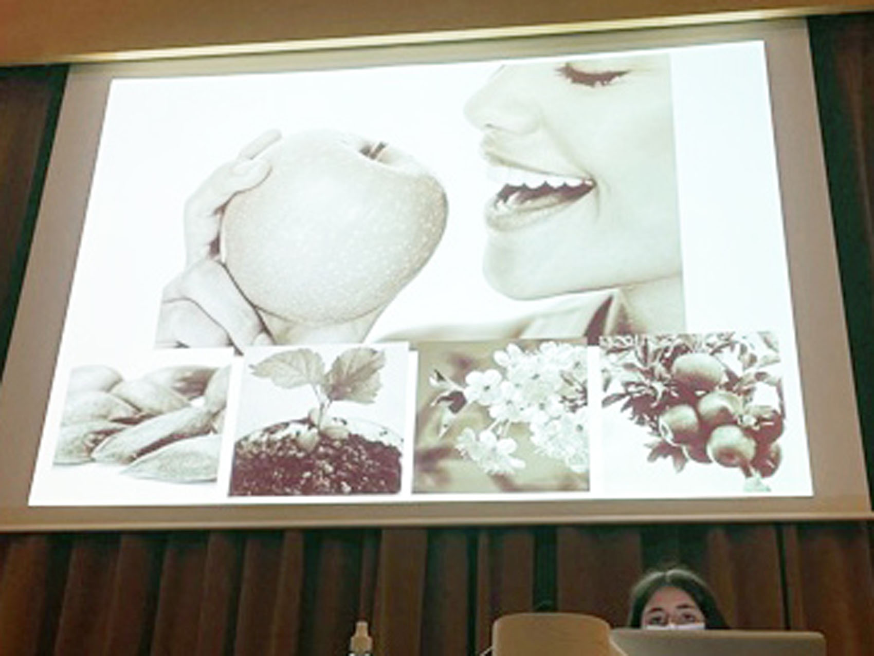 La 6ª promoción del Máster de Packaging presentan su primer proyecto