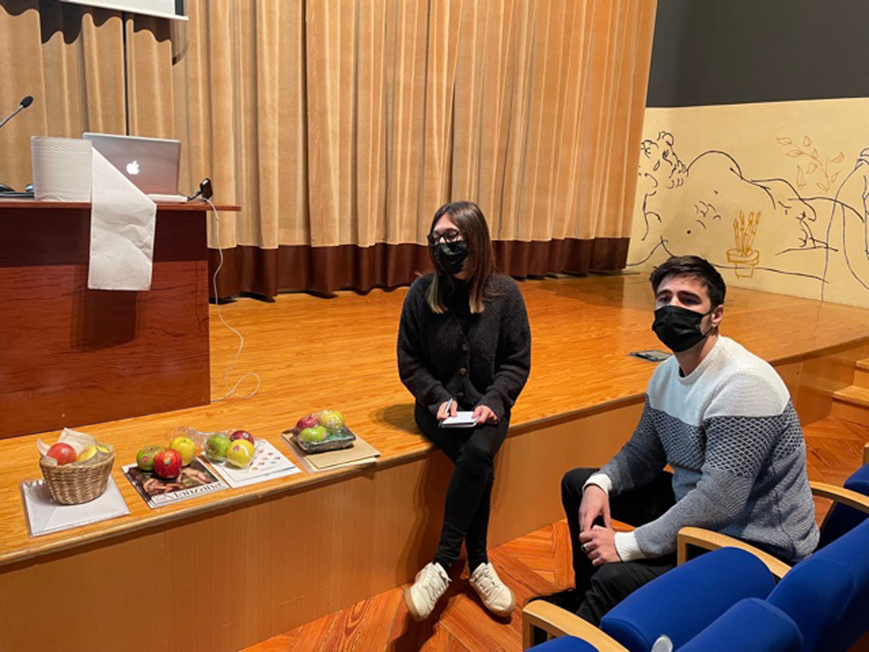 La 6ª promoción del Máster de Packaging presentan su primer proyecto