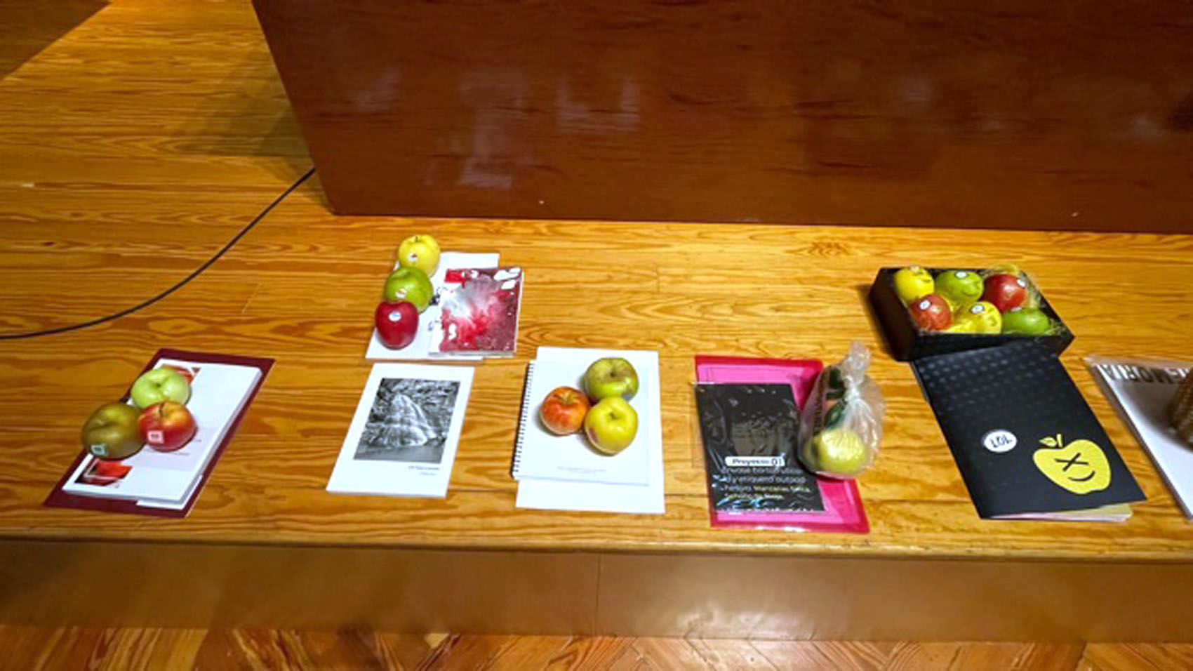 La 6ª promoción del Máster de Packaging presentan su primer proyecto