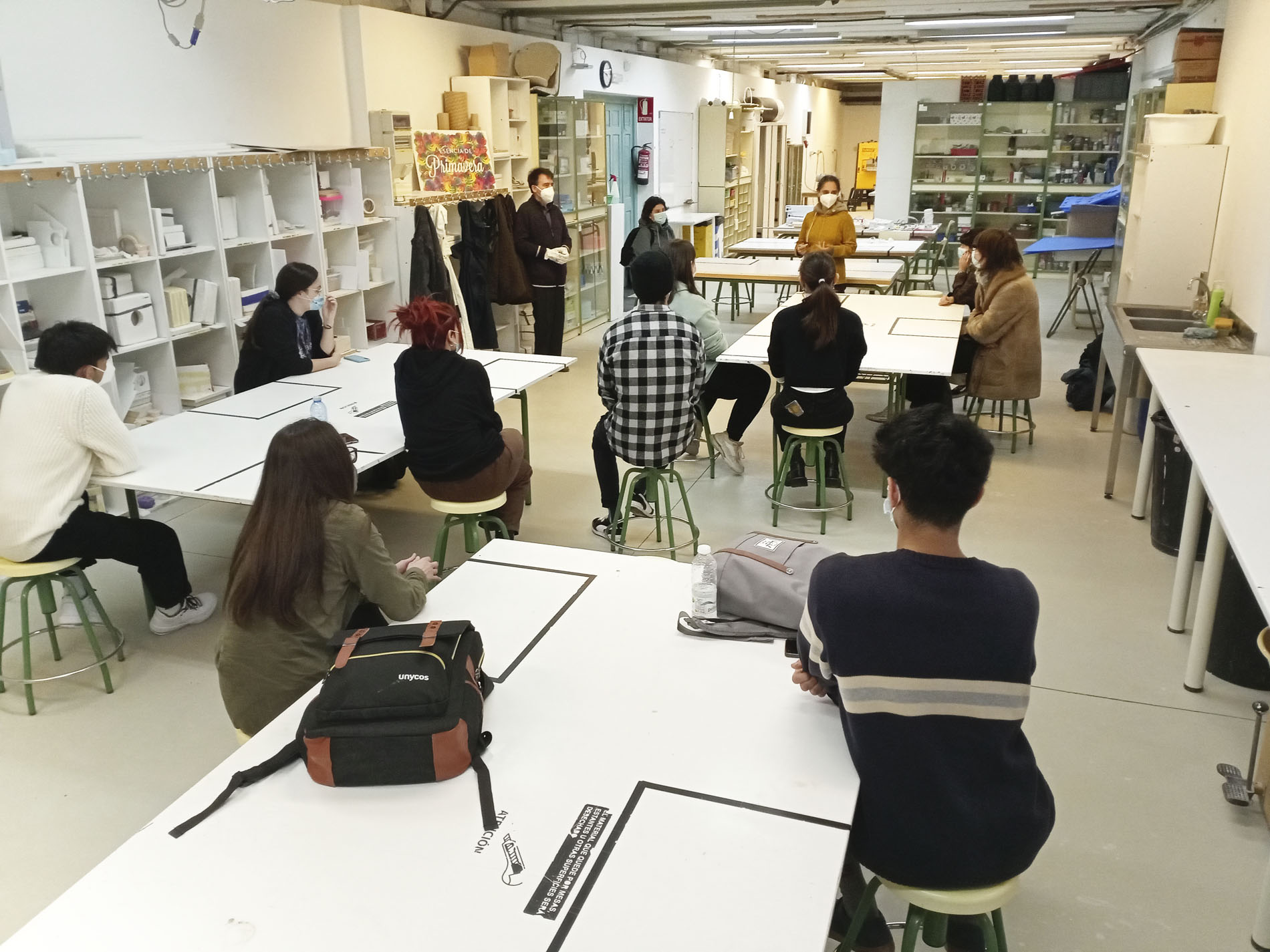 Esculturas de luz con Amaia Lekerikabeaskoa e Isusko Vivas