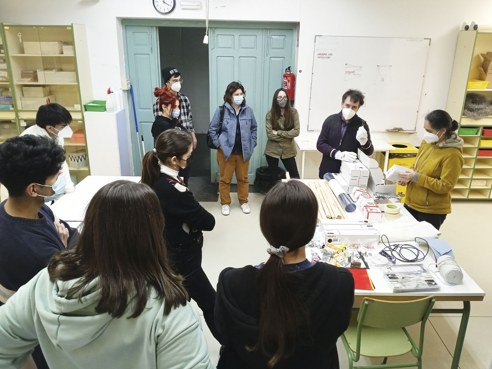 Esculturas de luz con Amaia Lekerikabeaskoa e Isusko Vivas