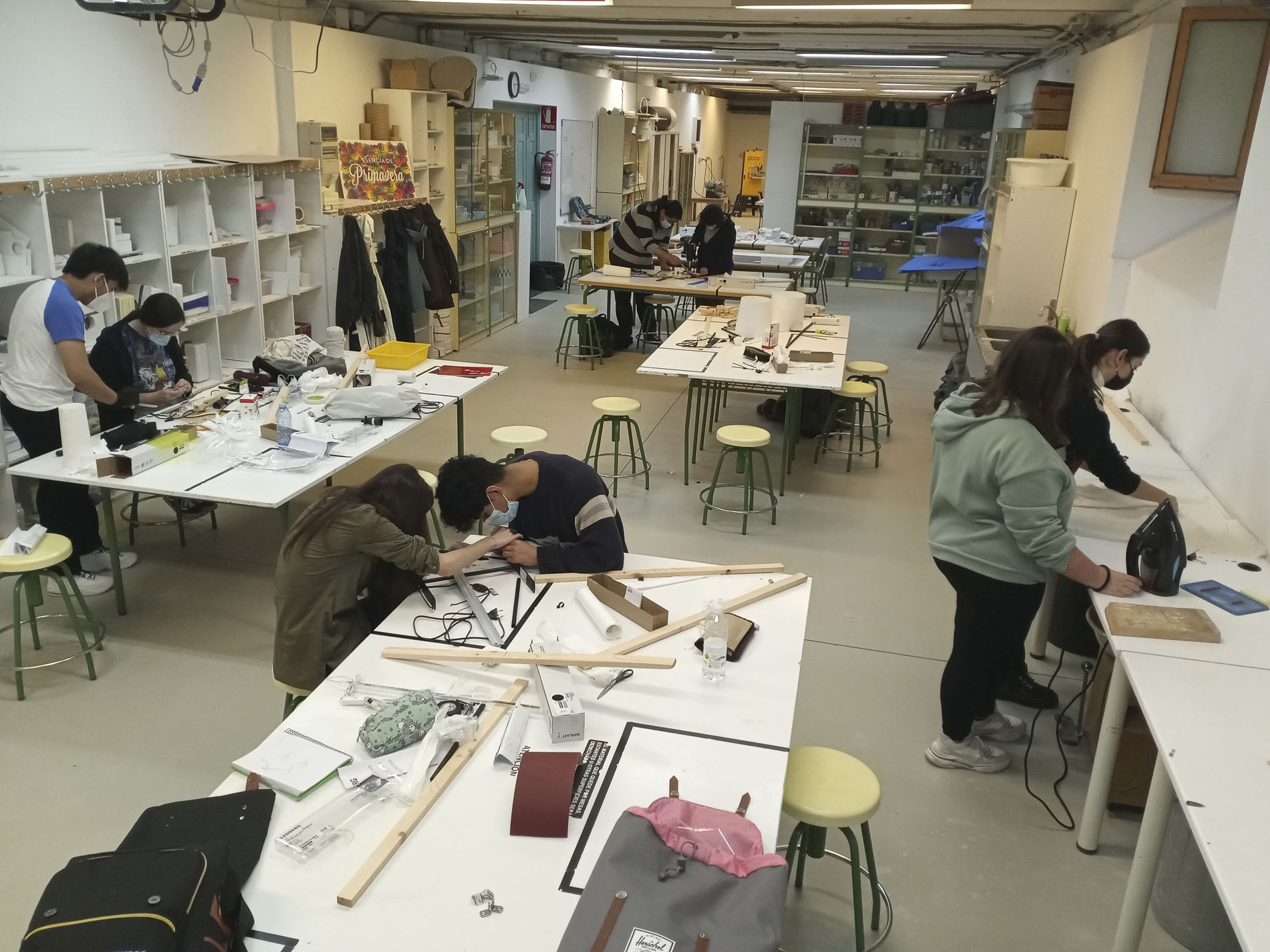 Esculturas de luz con Amaia Lekerikabeaskoa e Isusko Vivas