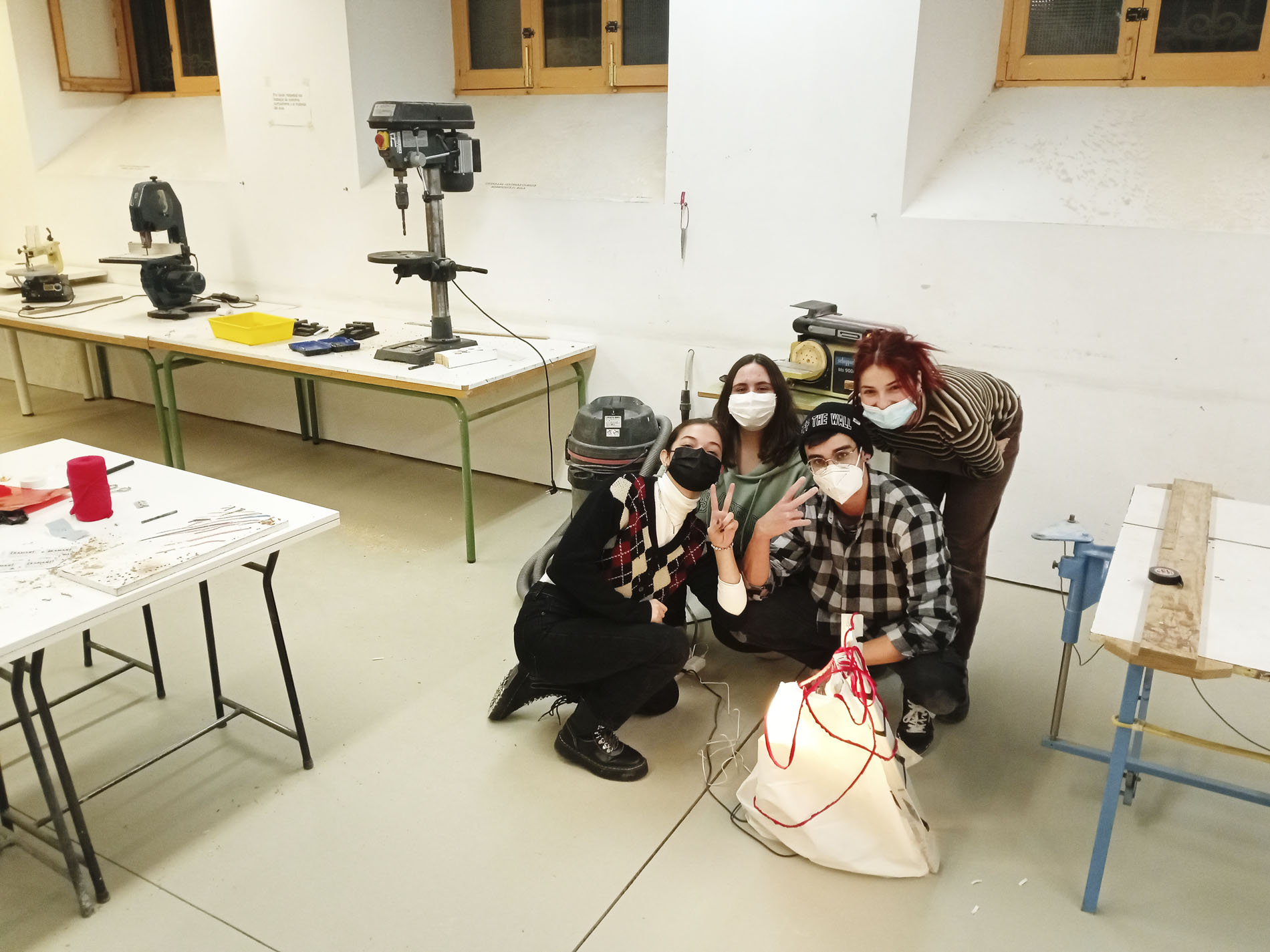 Esculturas de luz con Amaia Lekerikabeaskoa e Isusko Vivas