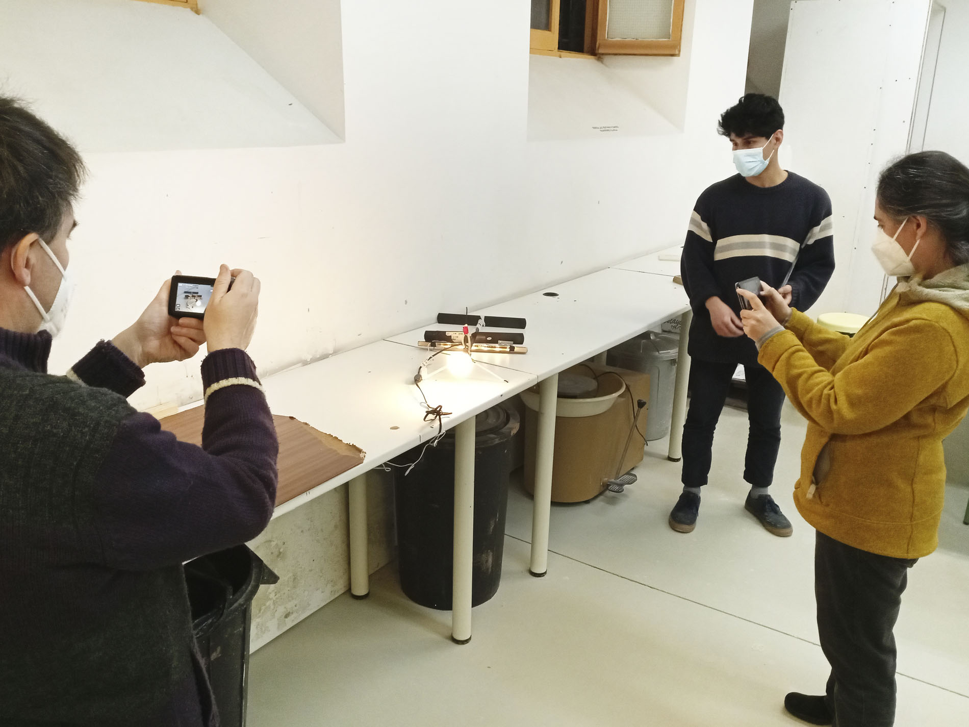 Esculturas de luz con Amaia Lekerikabeaskoa e Isusko Vivas