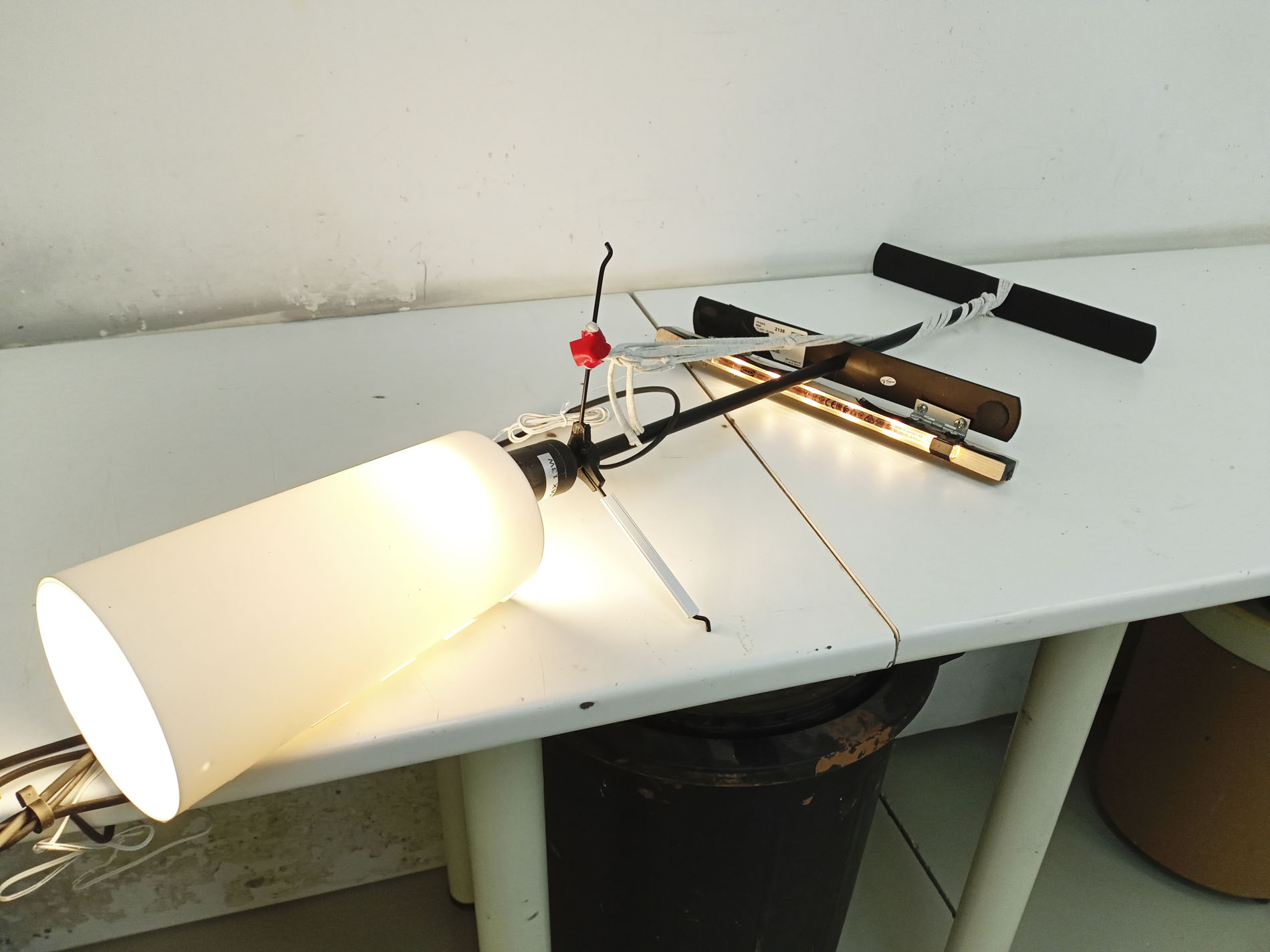 Esculturas de luz con Amaia Lekerikabeaskoa e Isusko Vivas