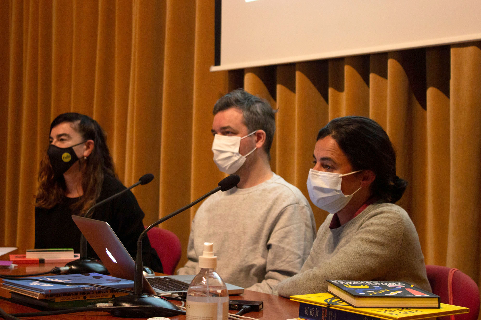 Cuéntalo. Madalena Matoso y Antonio Ladrillo en la Esdir.