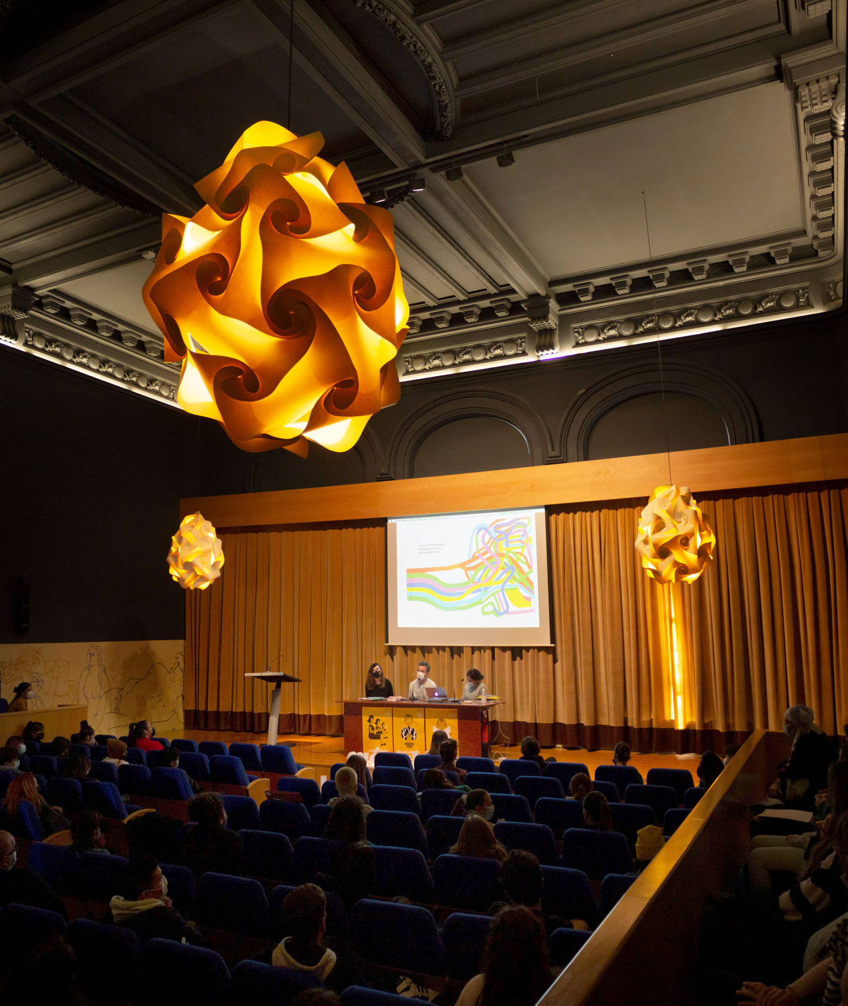 Cuéntalo. Madalena Matoso y Antonio Ladrillo en la Esdir.