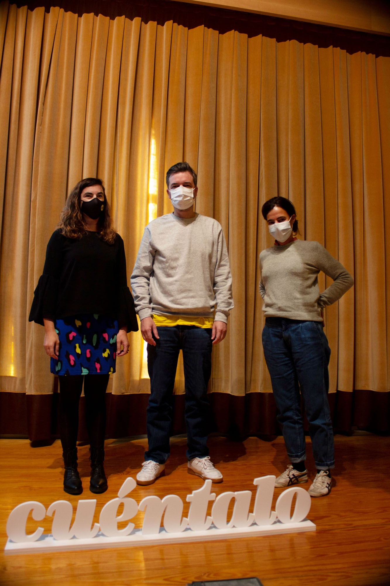 Cuéntalo. Madalena Matoso y Antonio Ladrillo en la Esdir.