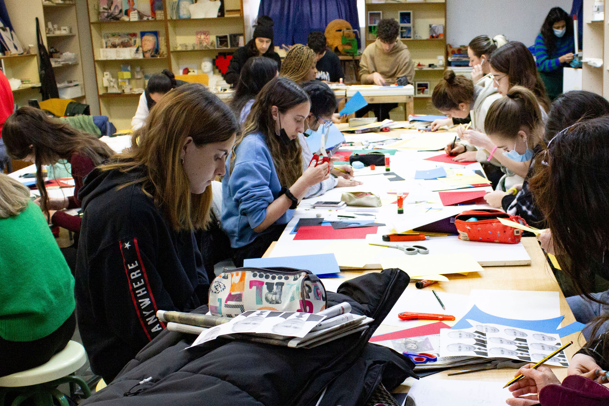 La ilustradora Raquel Marín en la Esdir