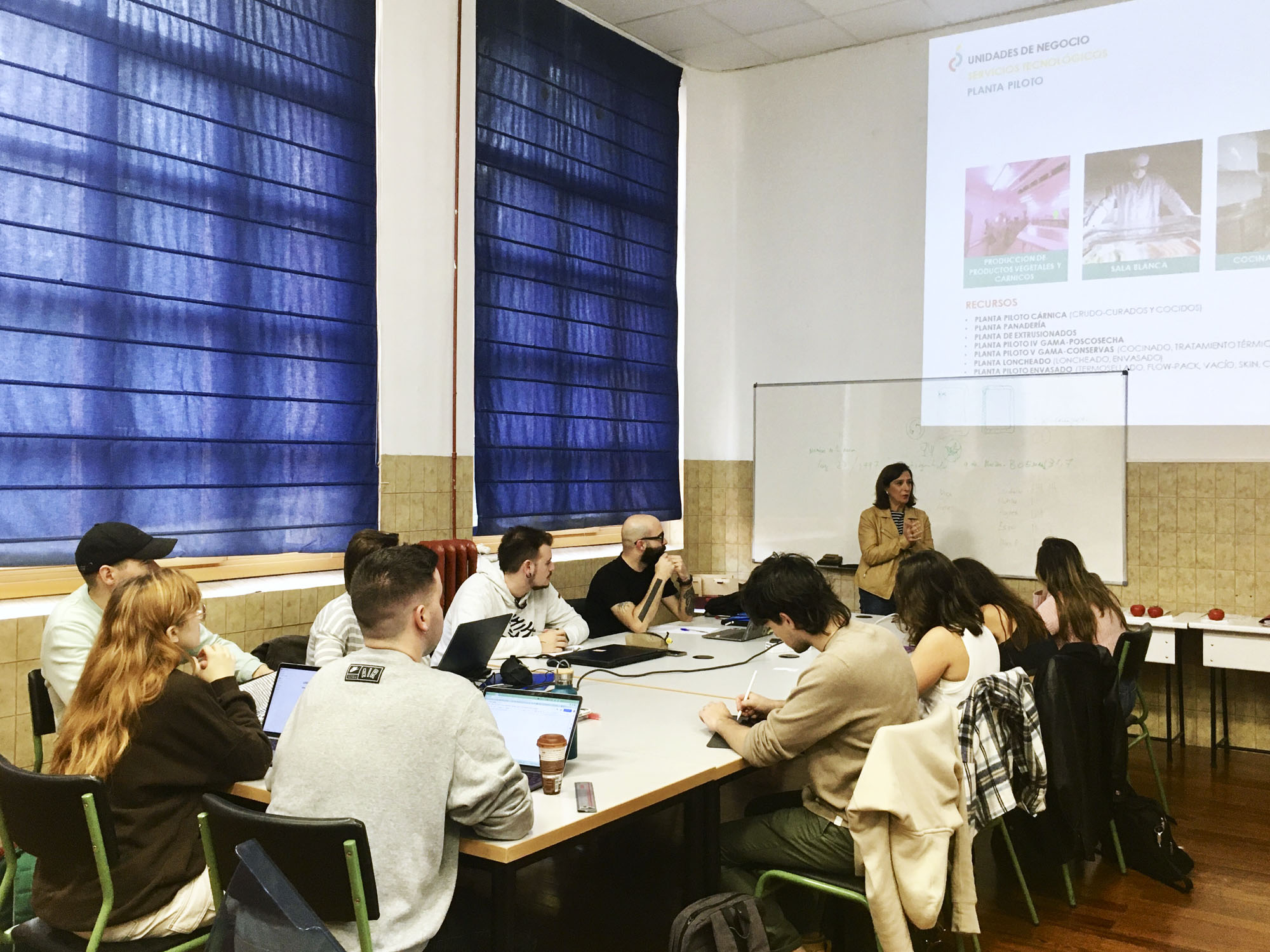 Sesión técnica sobre etiquetado en el Máster de Packaging