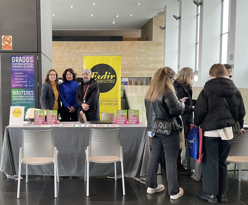 La Esdir en Unitour, salón de orientación universitaria