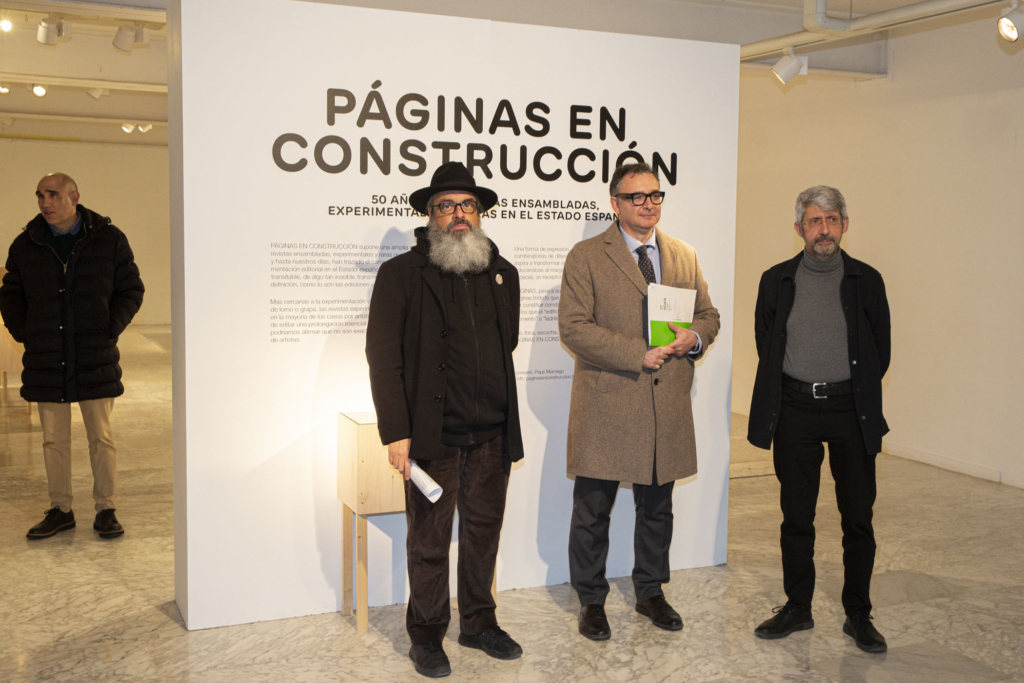 Exposición "Páginas en Construcción"