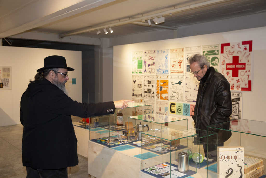 Exposición "Páginas en Construcción"