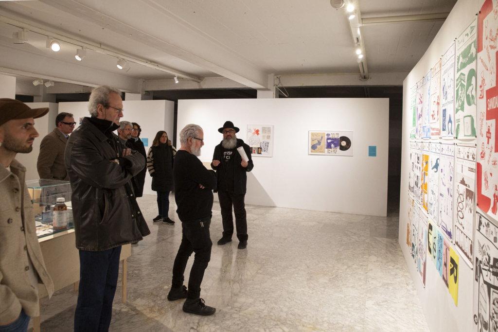 Exposición "Páginas en Construcción"