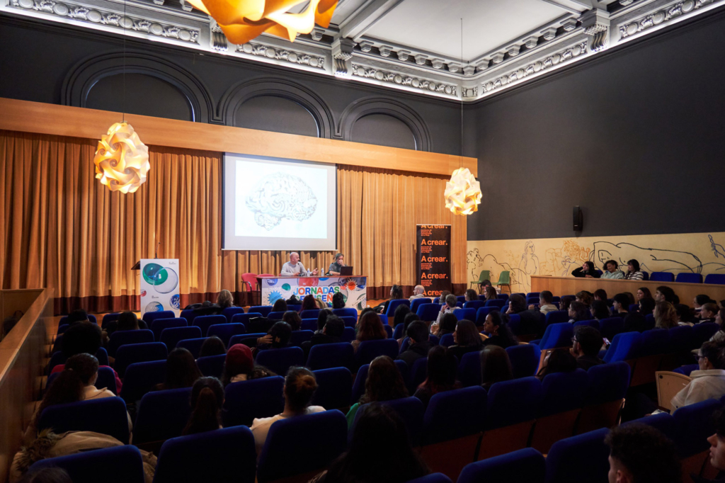 Rodrigo Sánchez en la Esdir