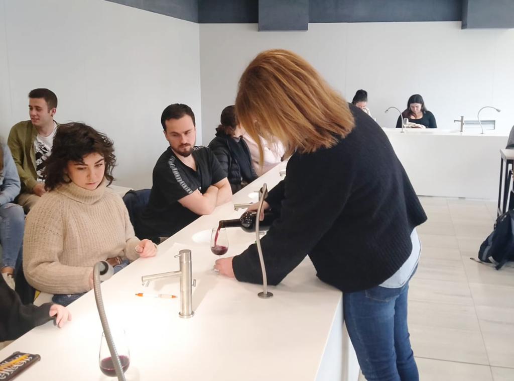 Aprendizaje entre iguales Packaging Esdir - Enología UR