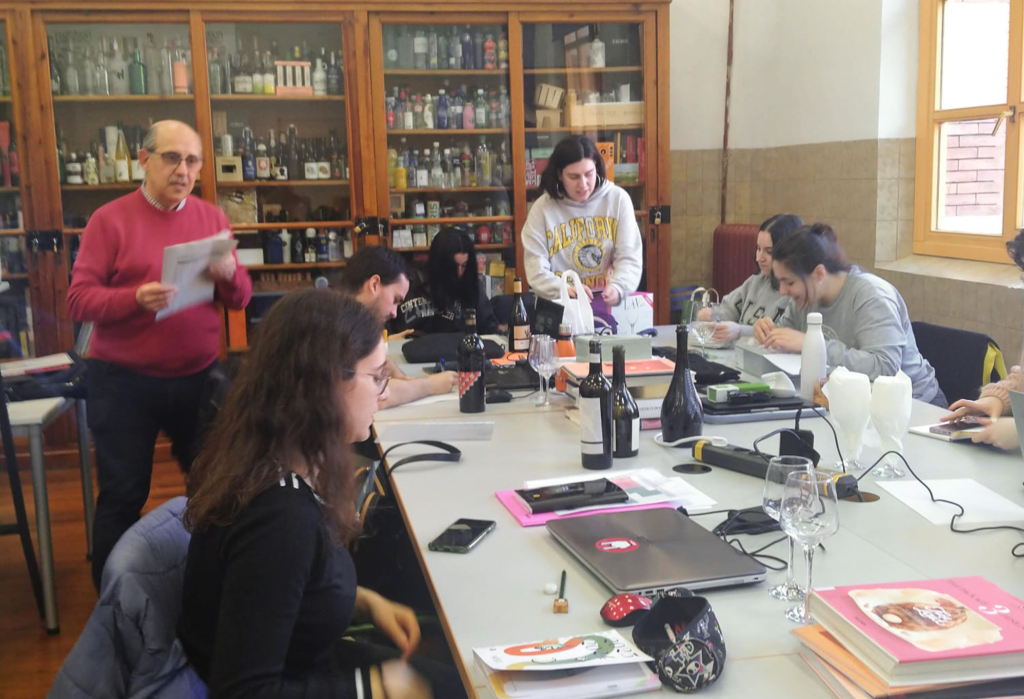 Clase de Agustín Ruíz Vega de la UR en el Máster de Packaging