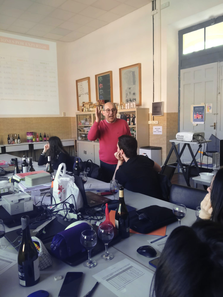 Clase de Agustín Ruíz Vega de la UR en el Máster de Packaging