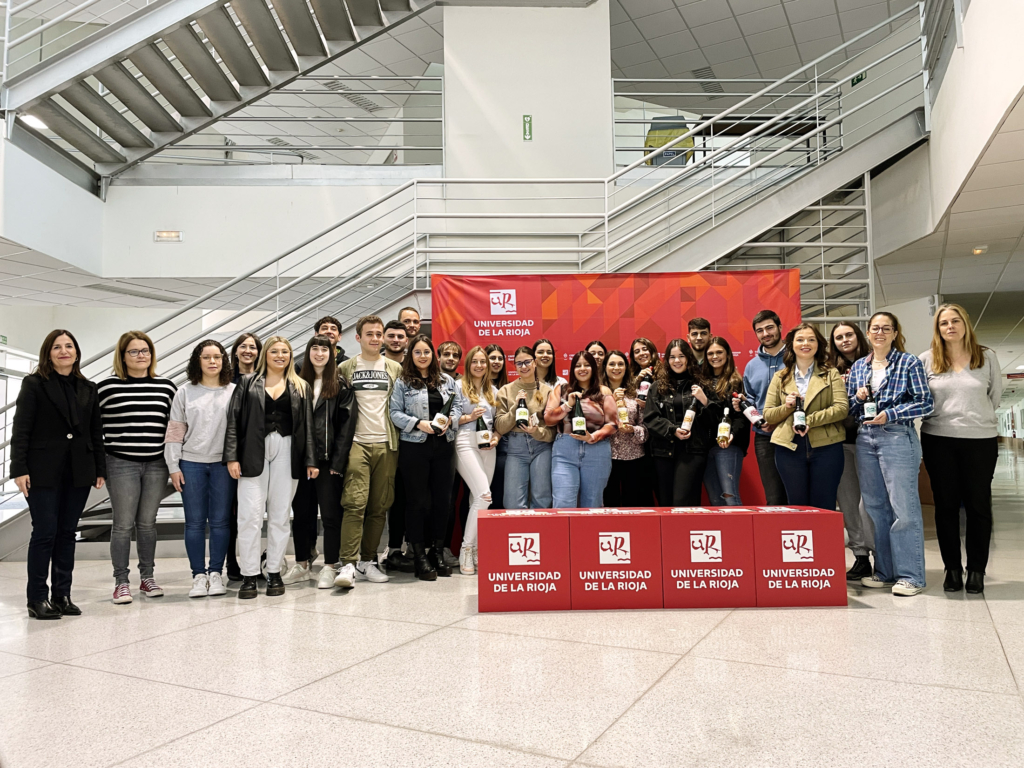 Packaging vitivinícola diseñado en el Máster Esdir para la UR