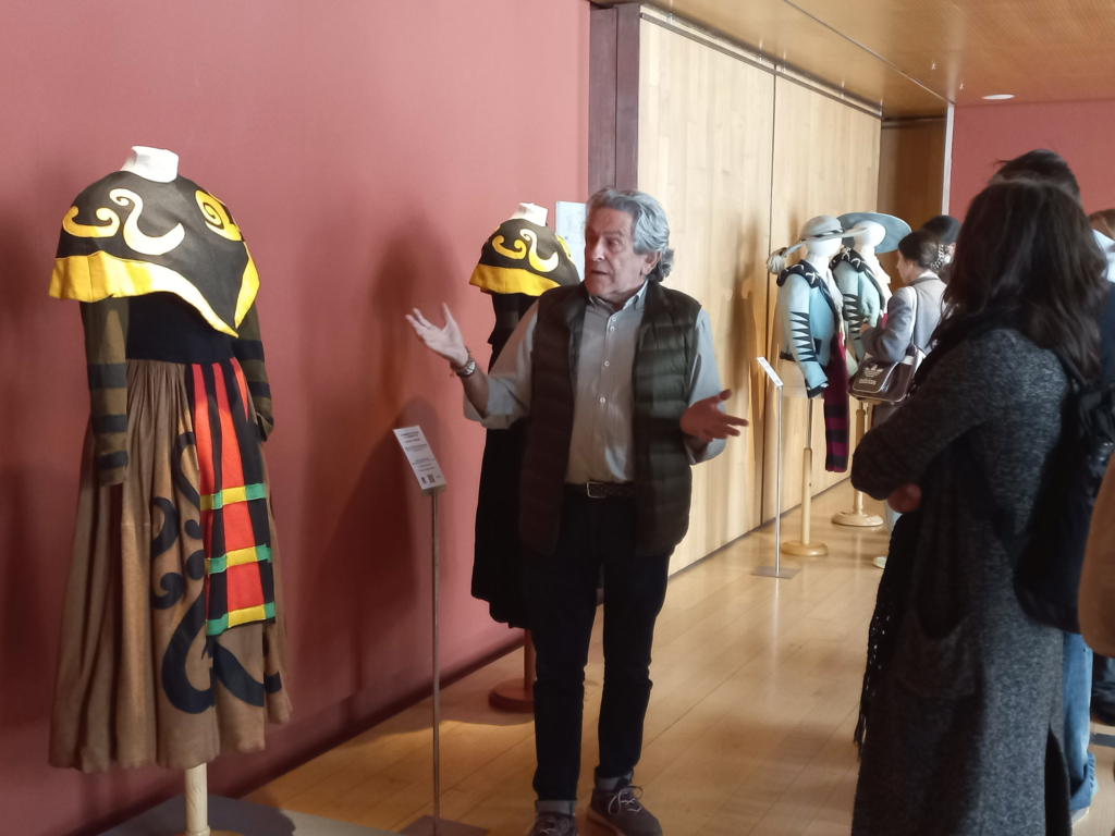 Visita a la exposición El sombrero de tres picos