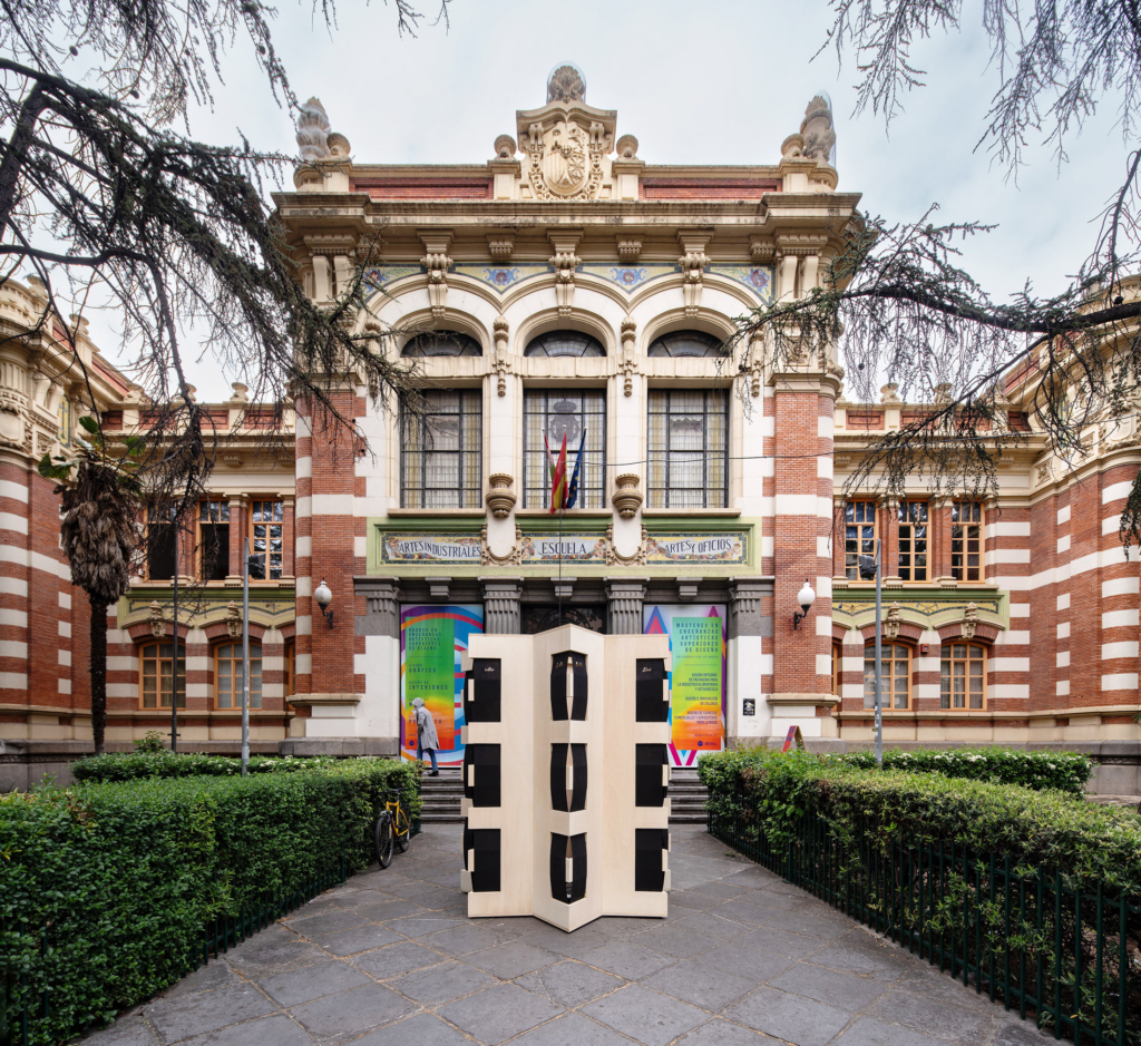 Instalación "Noventa y nueve", para Concéntrico10