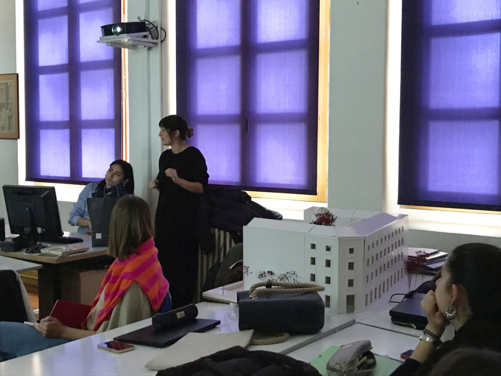 Maitane Pascual y Lucía Lasanta en 4º de Interiores