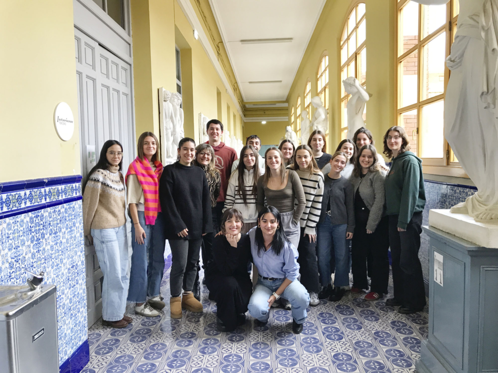 Maitane Pascual y Lucía Lasanta en 4º de Interiores