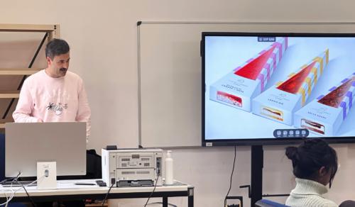 Sergio Soriano visita 3º de Diseño Gráfico