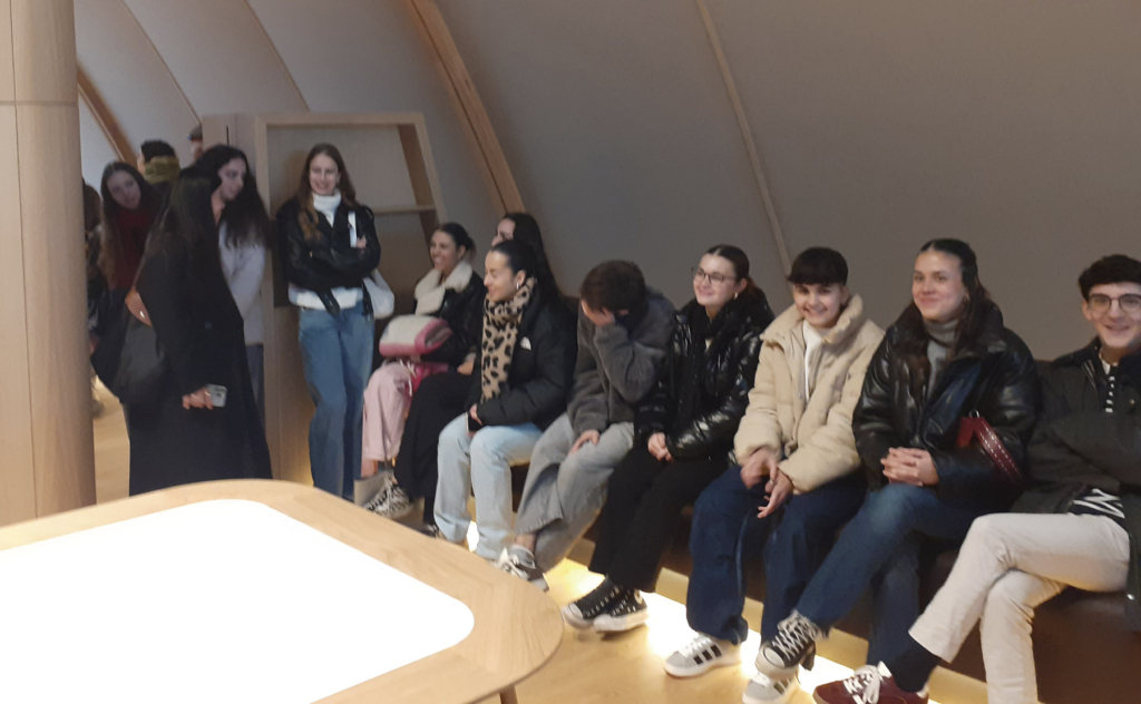 Interiores en la ampliación de la Bodega Faustino