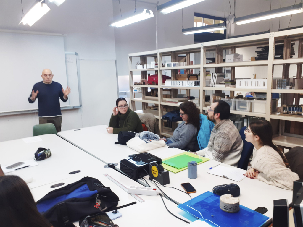 Jorge Padín en Taller de Escenografía
