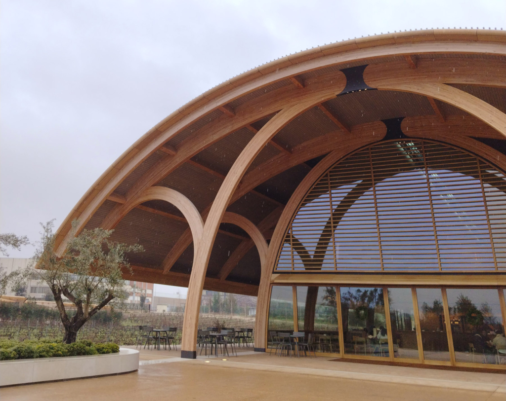 Interiores en la ampliación de la Bodega Faustino