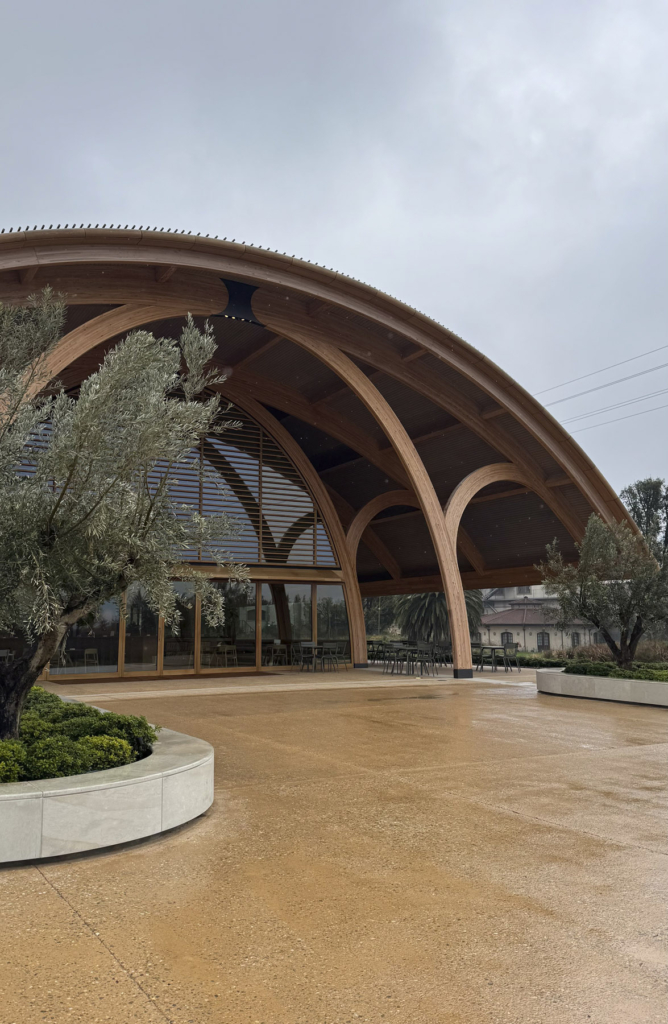 Interiores en la ampliación de la Bodega Faustino
