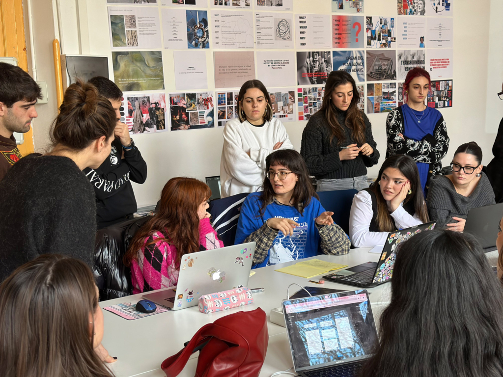 Worköholics en 4º de Diseño Gráfico