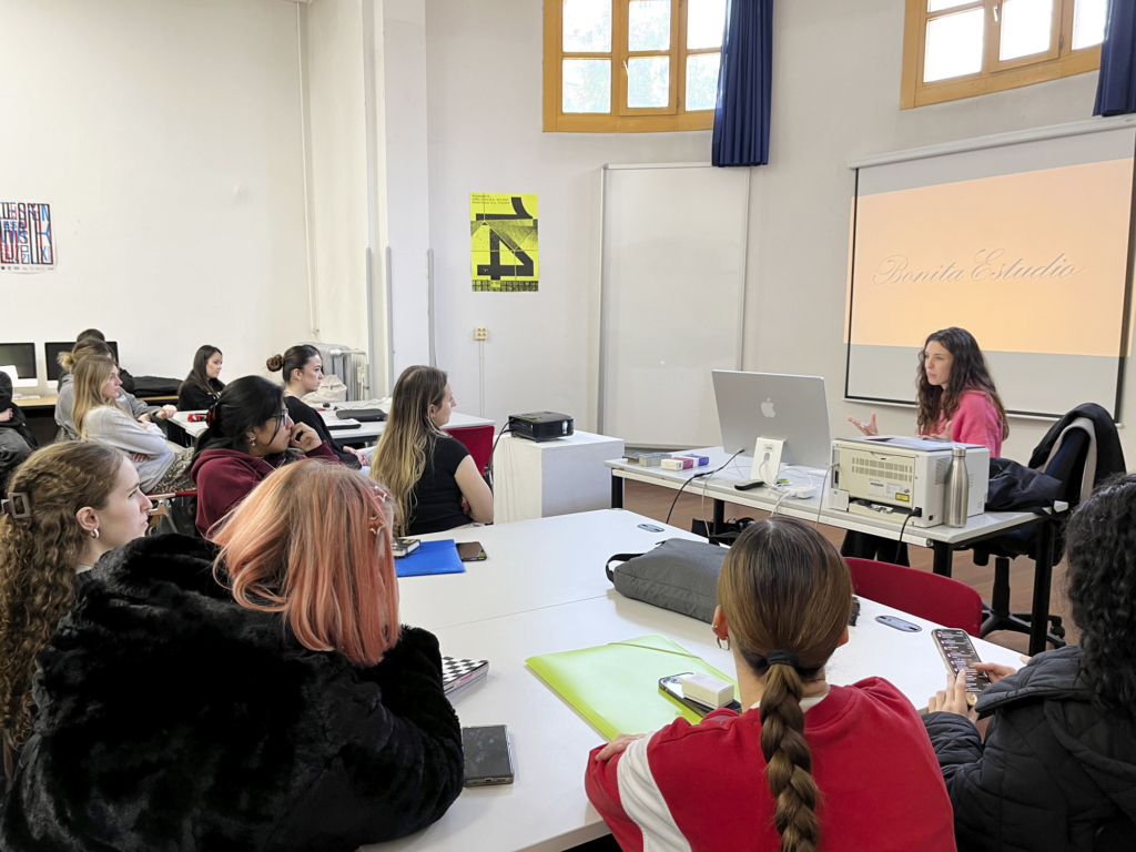 Taller con Amaya de Diego. Bonita Estudio