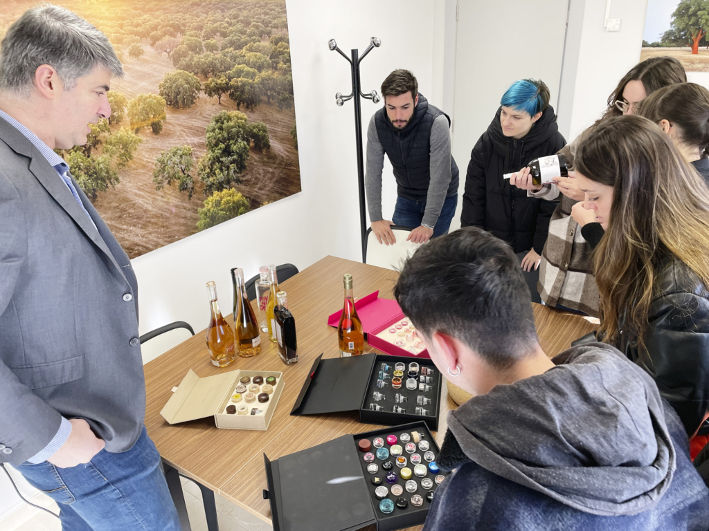 El Máster de Packaging visita Victor & Amorim