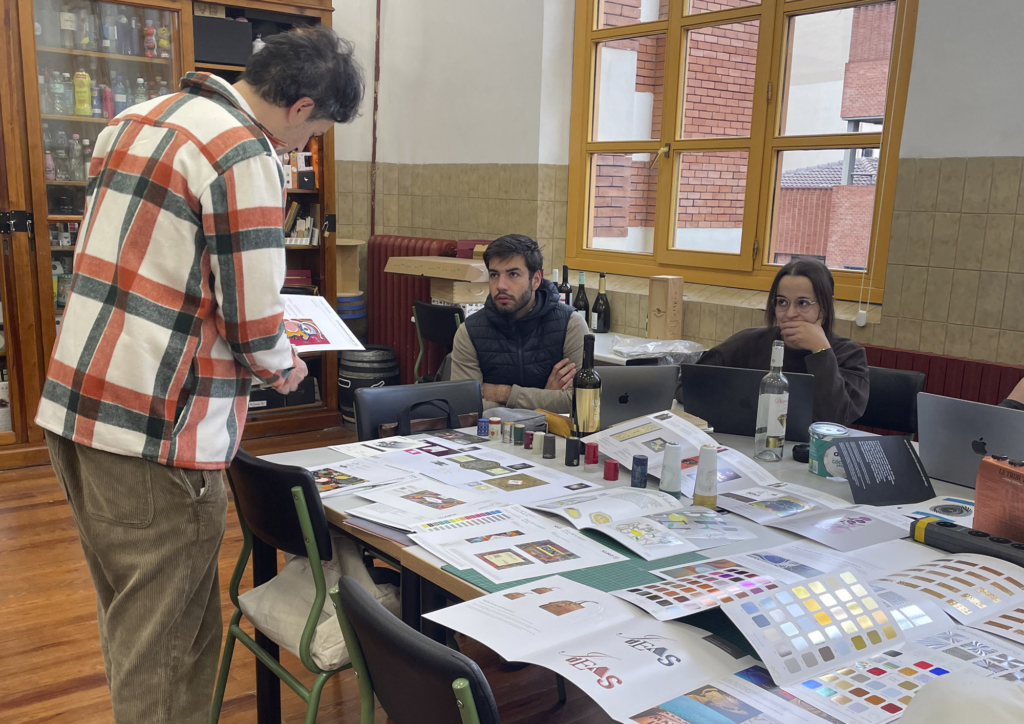 Presentación de packaging vitivinícola a Bodegas Mazueza